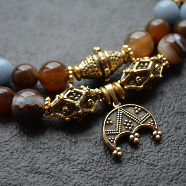 Two-row necklace with agate, angelite and pearls from the "Lavender Coffee" collection, Brown