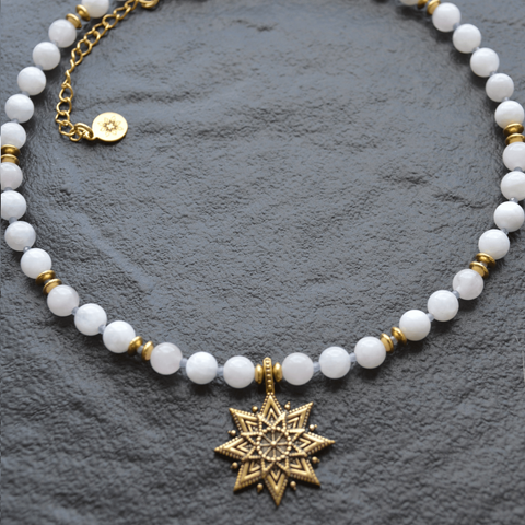 Milky Way necklace made of rose quartz and moonstone with a star, White